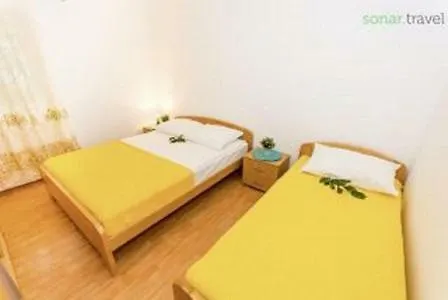 Pavisic Apartment Supetar