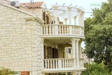 Pavisic Apartment