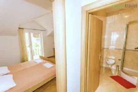 Pavisic Apartment Supetar